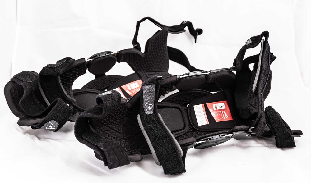 Genunchiere Leatt X-Frame Pro Carbon XXL