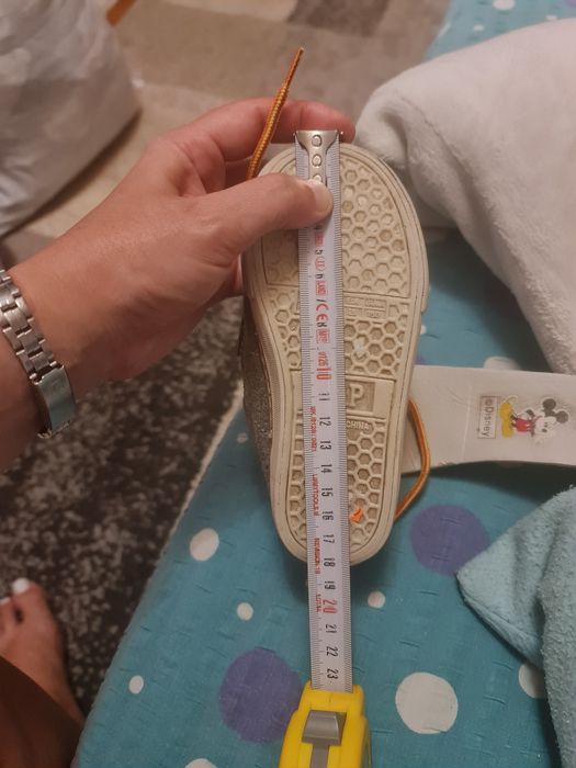 Adidasi disney marimi in foto