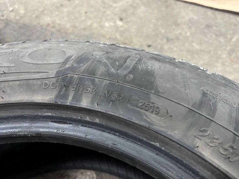 4 бр. зимни гуми Syron 235/55/17 (Дот 2519)