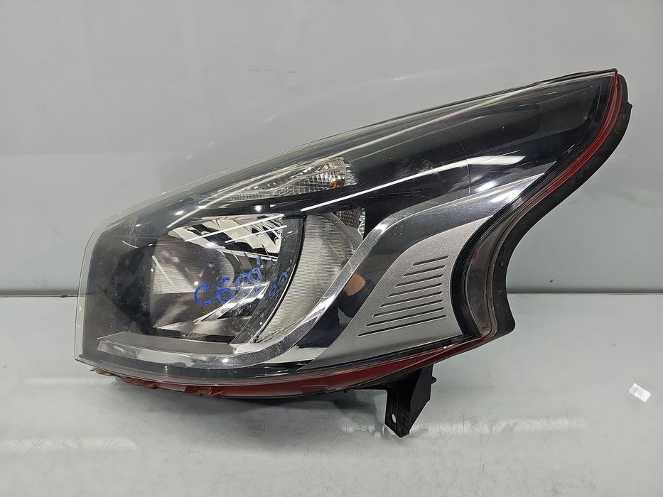 Far stanga Renault Trafic 3 (F82) [Fabr 2014-2022] 260601667R