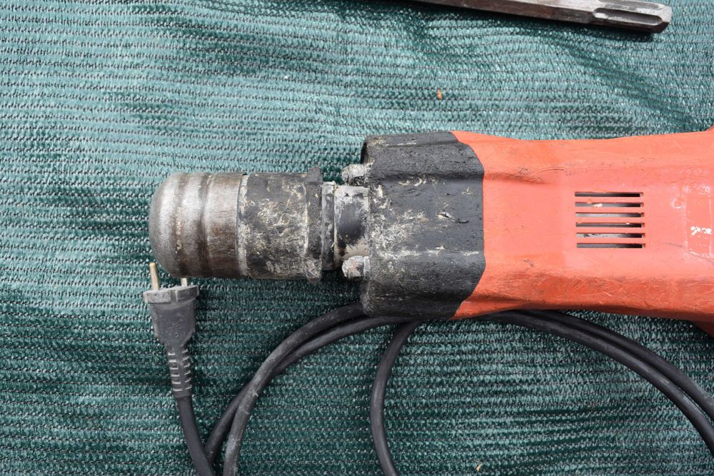 Închiriere Ciocan demolator Hilti TE 2000-AVR + dălți