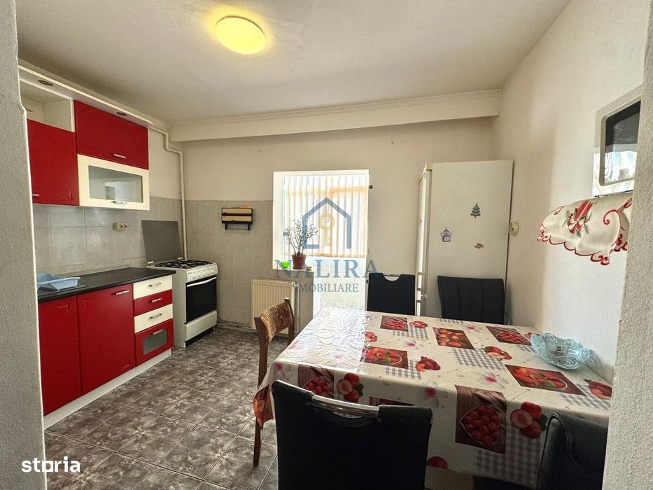 Chirie apartament 3 camere zona Republicii