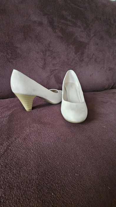 Продам туфли замшевые новые