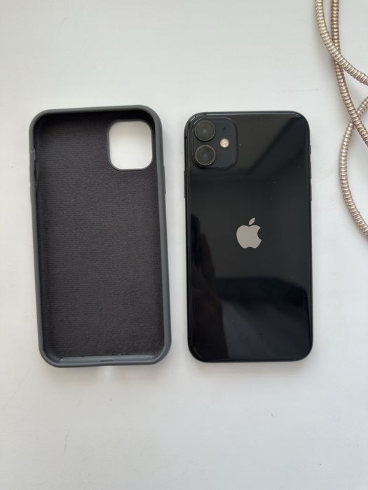 iPhone 11 (черный)