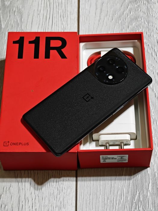 One Plus 11R 256 gb Ram 16 5G полный комплект