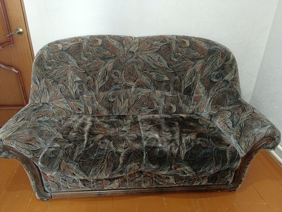Продам диван Потютьков.
