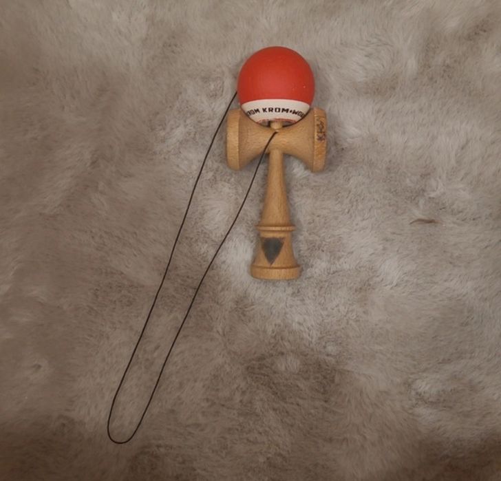 Kendama Krom Pop Red