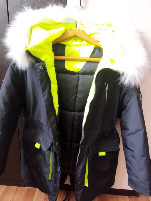 Продам зимнюю куртку