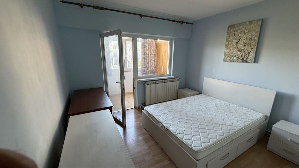 Apartament 3 camere de închiriat