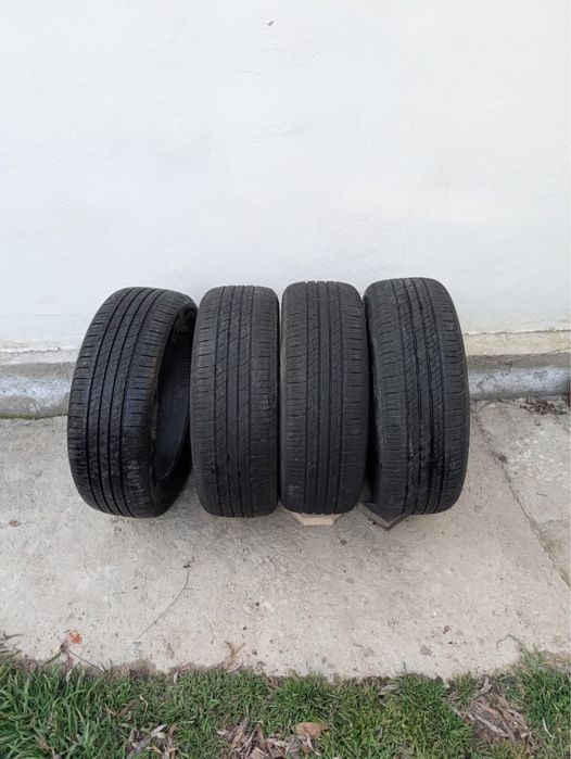 Продам шины летние 215/55 R18