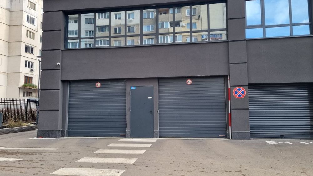 Давам под наем паркомясто