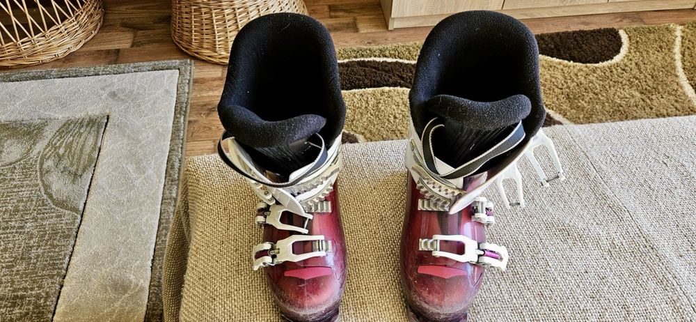 Clapari fete Techopro, marimea 35-36, 267mm