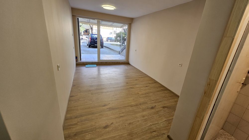 Давам помещение за офис в Несебър