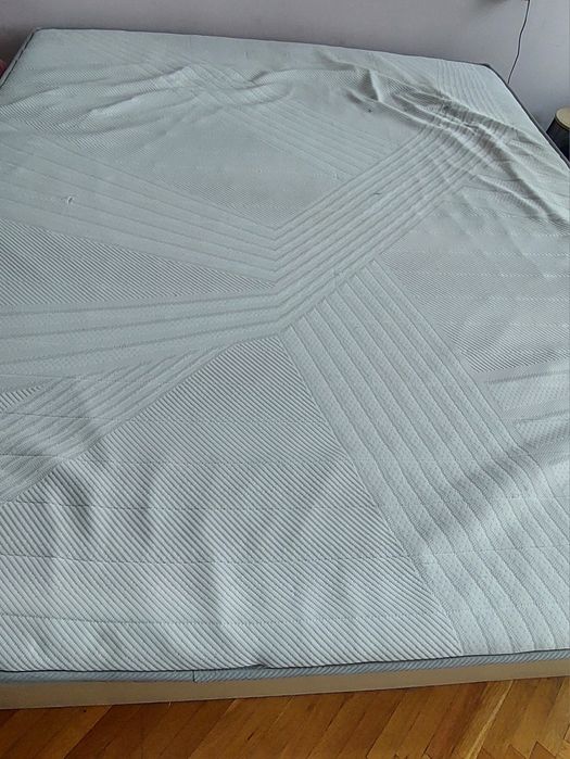 Продавам матрак 164/190 със спалня