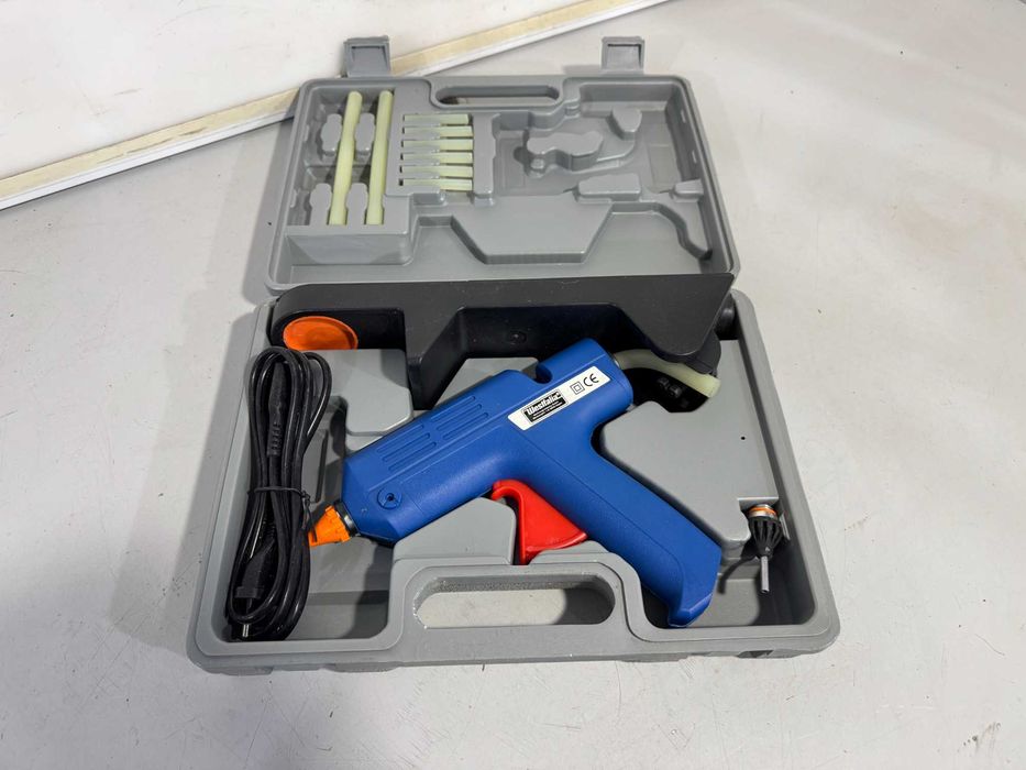 Пистолет за топъл силикон