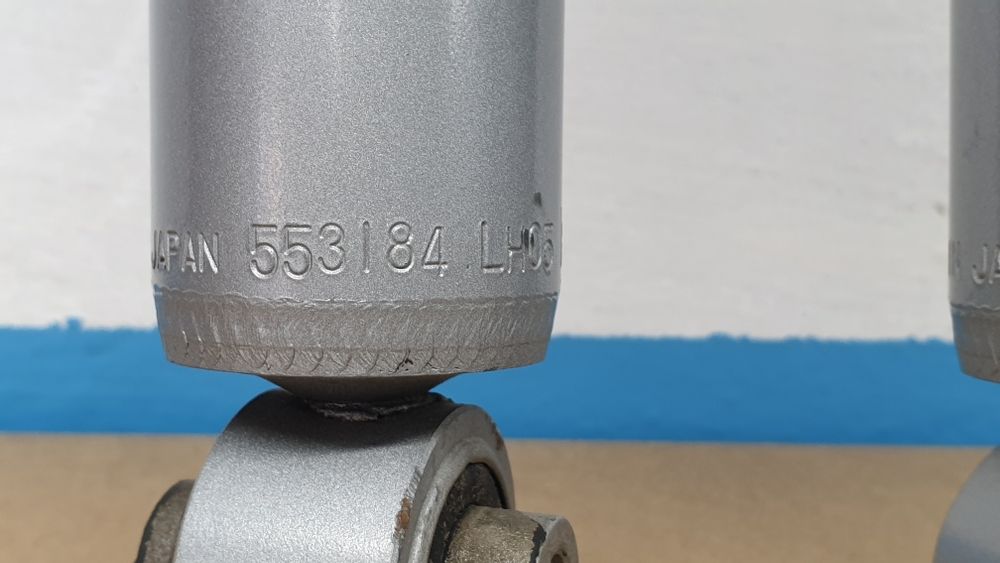 Амортизатор передний