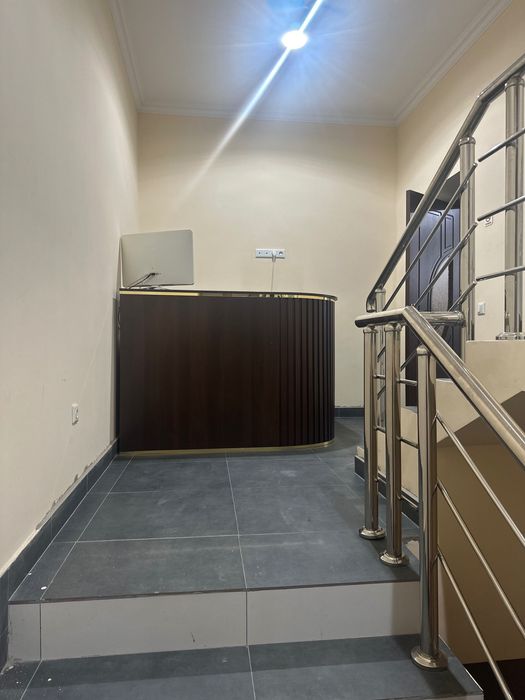 Hostel (yotoqxona) shahar urtasida