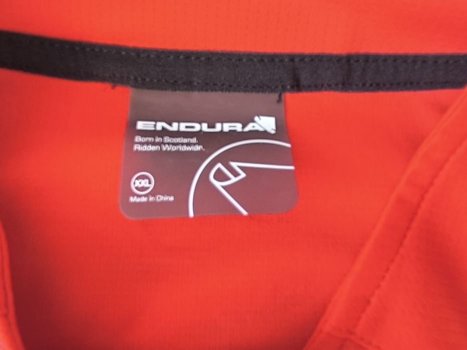 ENDURA-мъжко Джърси за колоездене

Джърсито е в безупречно състояние.