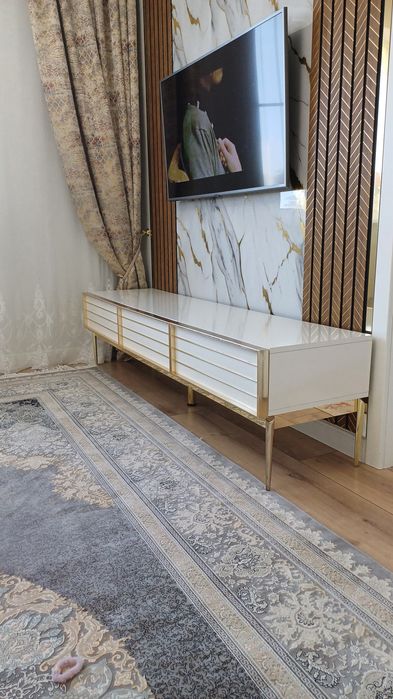 Продам тумбу под тв