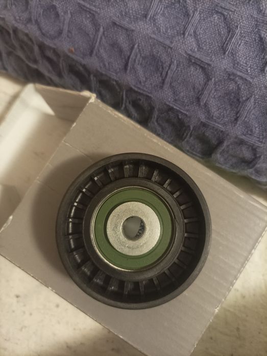 Паразитна ролка,пистов ремък за Ford Mondeo ST