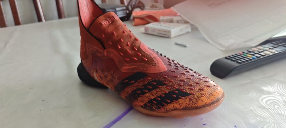 Adidas predator сороконожки