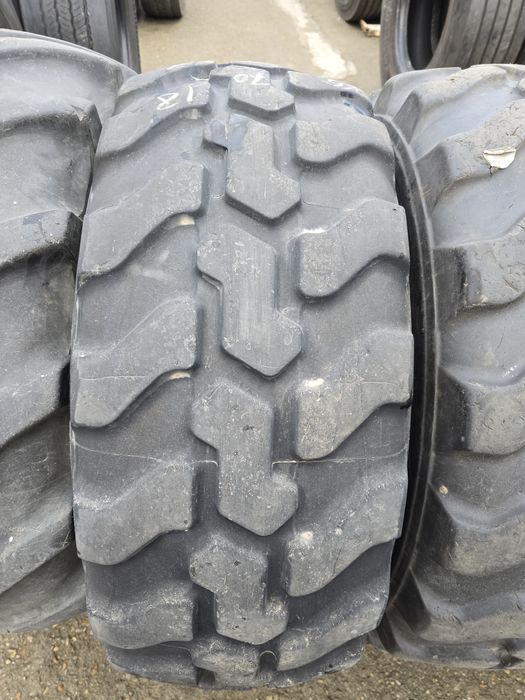 Anvelope industriale 360-70r18