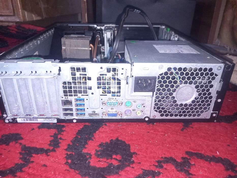 Pc Asus și HP  sunt funcționale la schimb pe un laptop funcțional