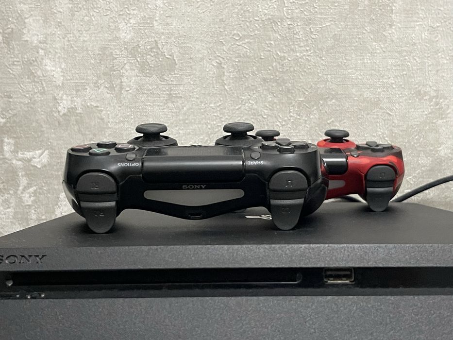 PS4 Slim 1TB идеал комплект FC26 Fortnite 2 джойстика