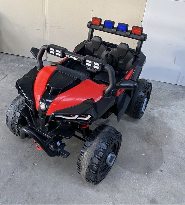 Детски акумолаторен джип