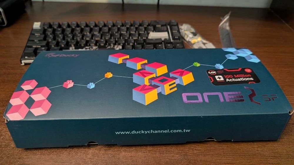 Продам клавиатуру Ducky one 2 SF