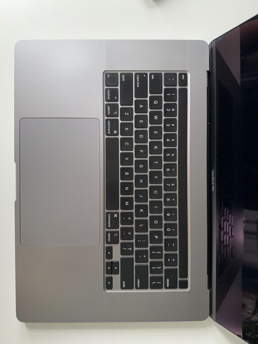 MacBook Pro 2019 16インチ/1TB/32GB MacBook Pro (16-inch, 2019) - Specificații tehnice - Apple
