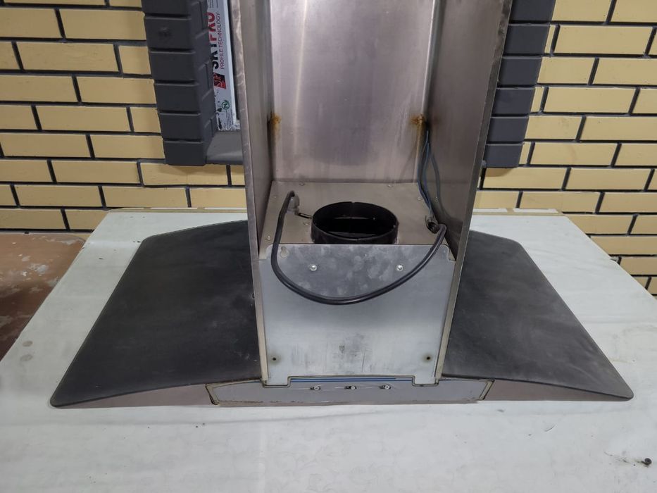 Вытяжка бу Продам