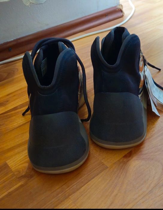 Adidas Yeezy QNTM Flash Orange Noi