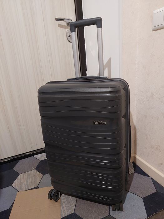 Продам  чемодан  дорожный