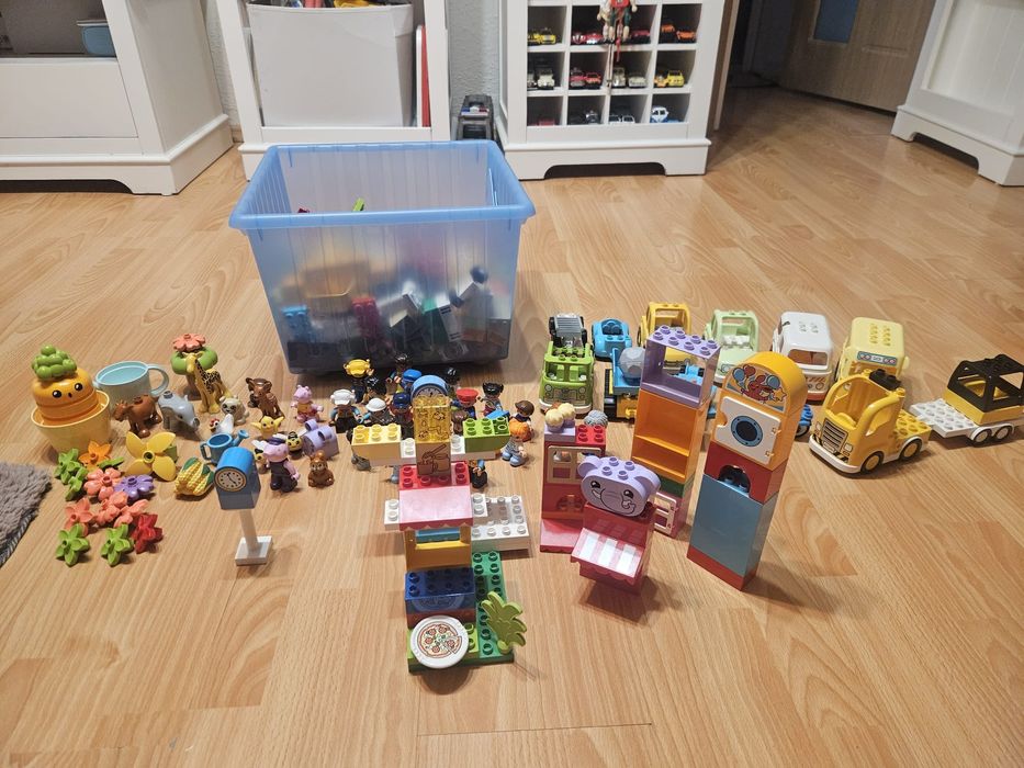 Lego duplo : mașini, tren, sine și accesorii- 9.5kg