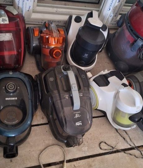 Aspirator, fier de călcat