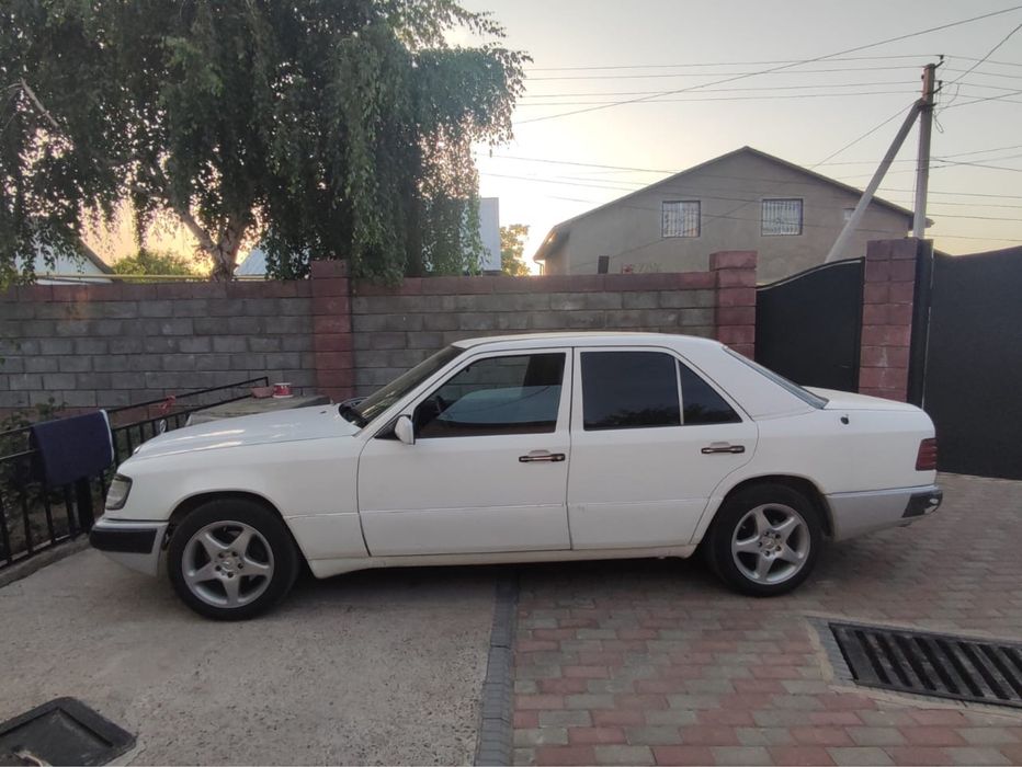Продам машину мерс