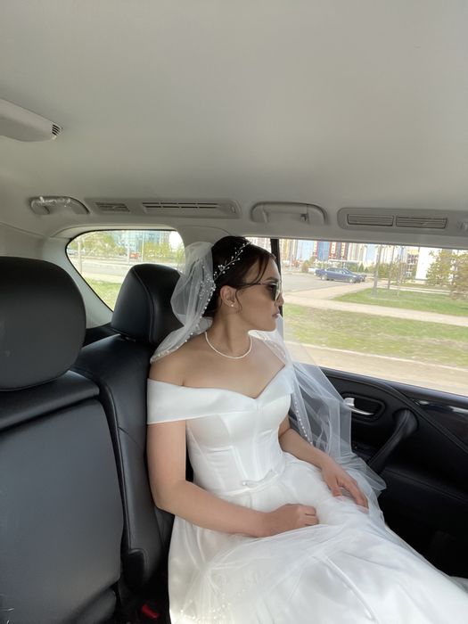 Свадебное платье в отличном состоянии