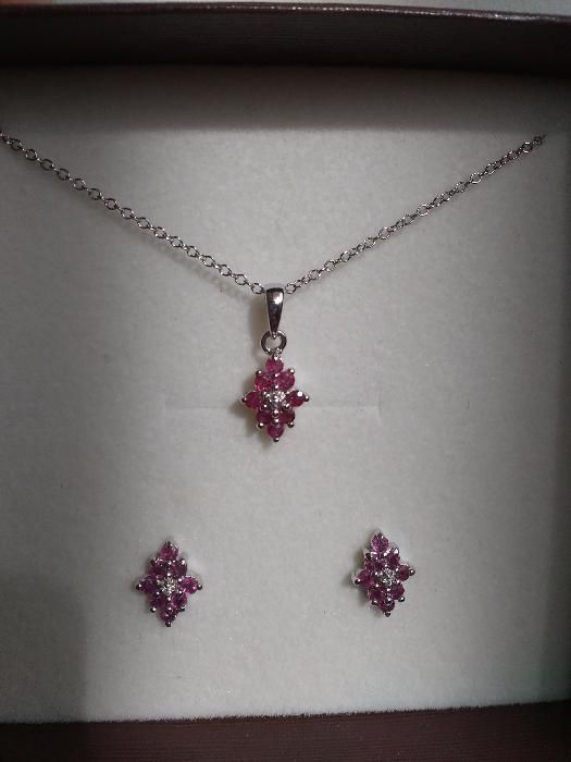 Сребърен комплект с рубини