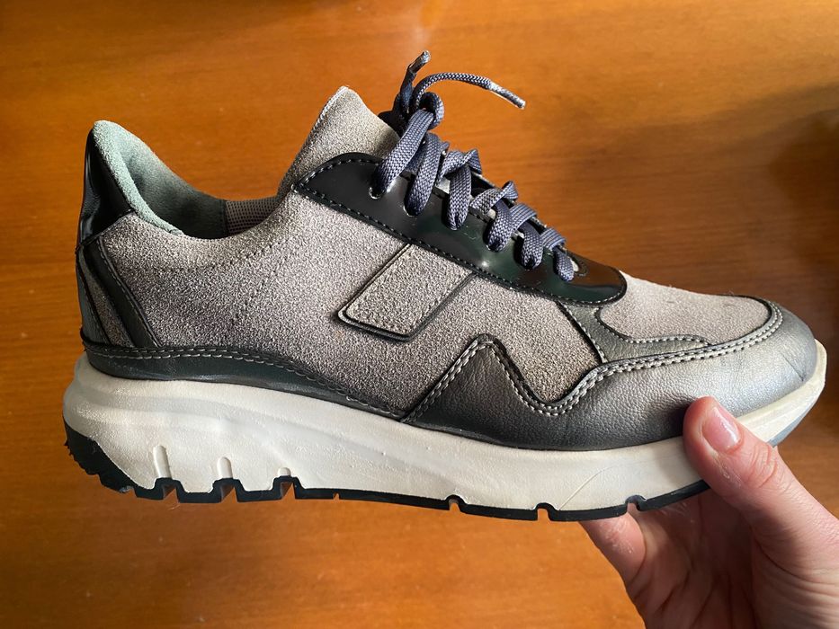 Спортни обувки Sara Pen