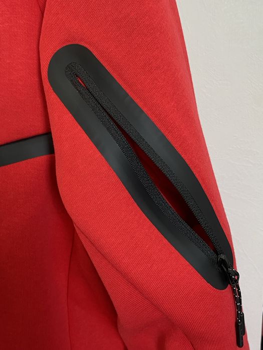 Красный теч флис Tech Fleece Red