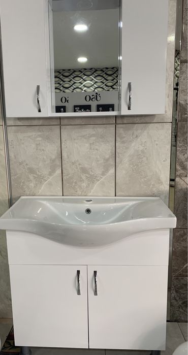 Шкаф за баня + мивка от 3 части НОВ Ликвидация !