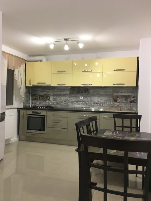 Proprietar inchiriez ap 2 camere Stefan cel Mare 34