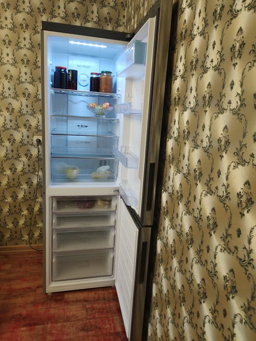 Продам холодильник haier