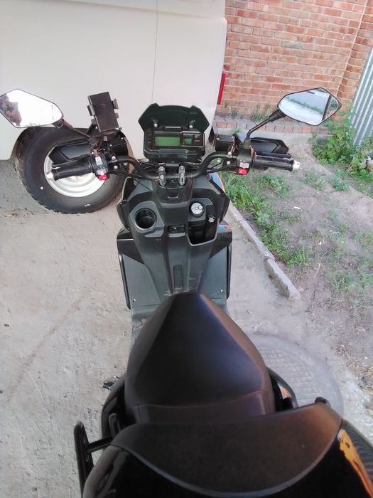 Скутер Танк 150.