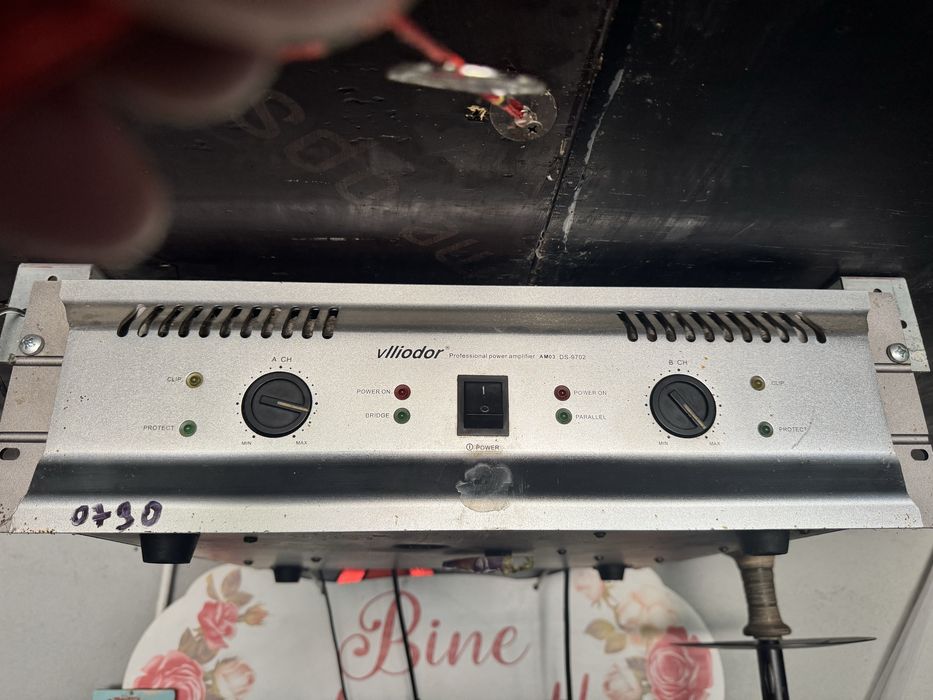 vand boxe de 400v cu mixer si statie