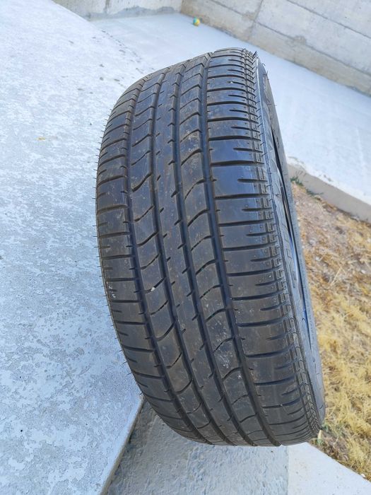 Пълноразмерна резервна гума за Тойота