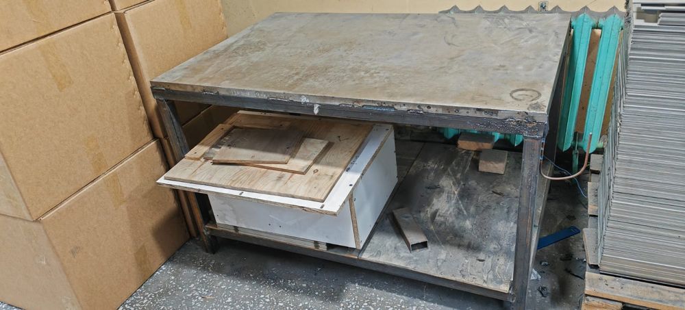 Стол железный для сварки