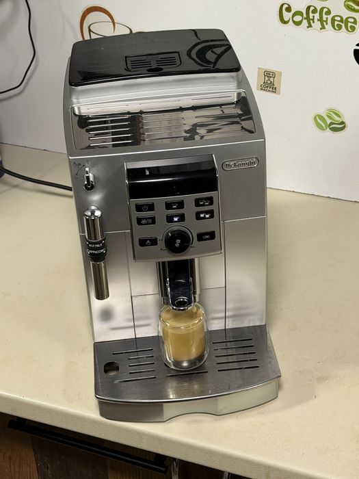 Кафемашина кафе автомат delonghi magnifica S с гаранция