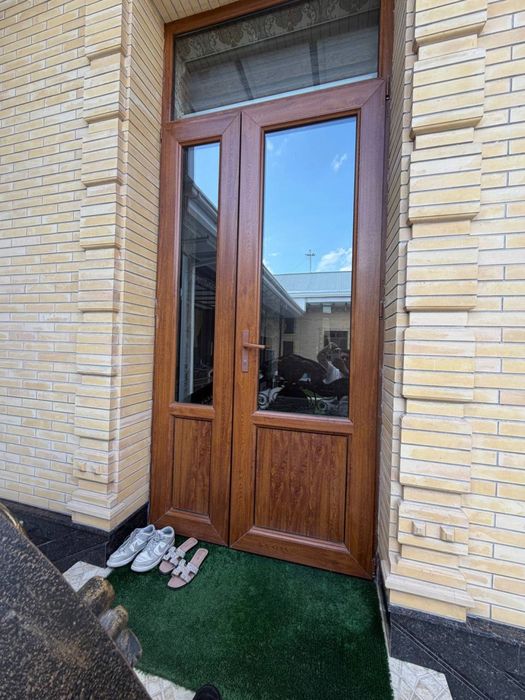 Срочно продам дешево двери 2 штуки